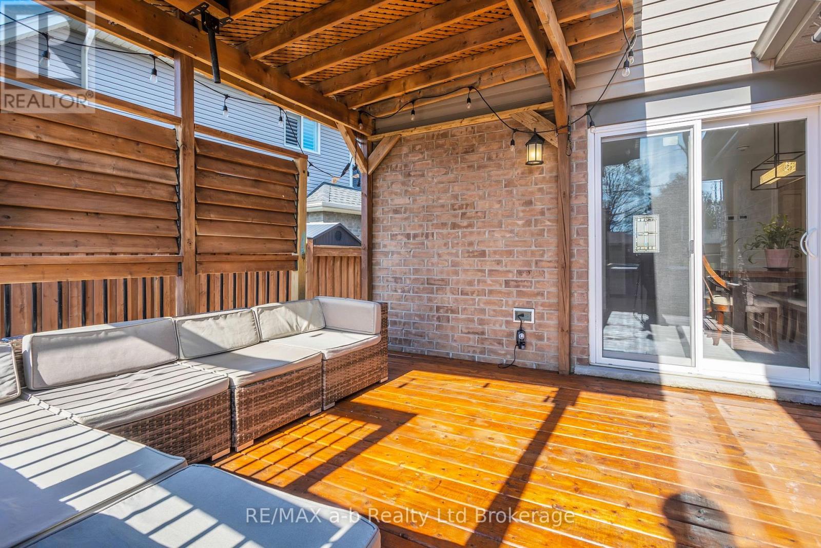 7 ARNOLD STREET - 32