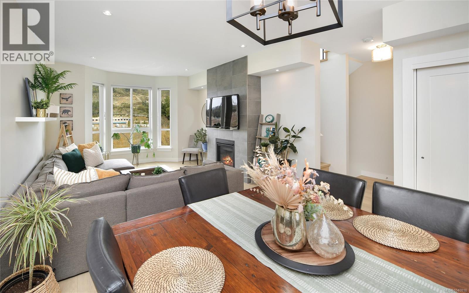 2826 Turnstyle Cres - 14
