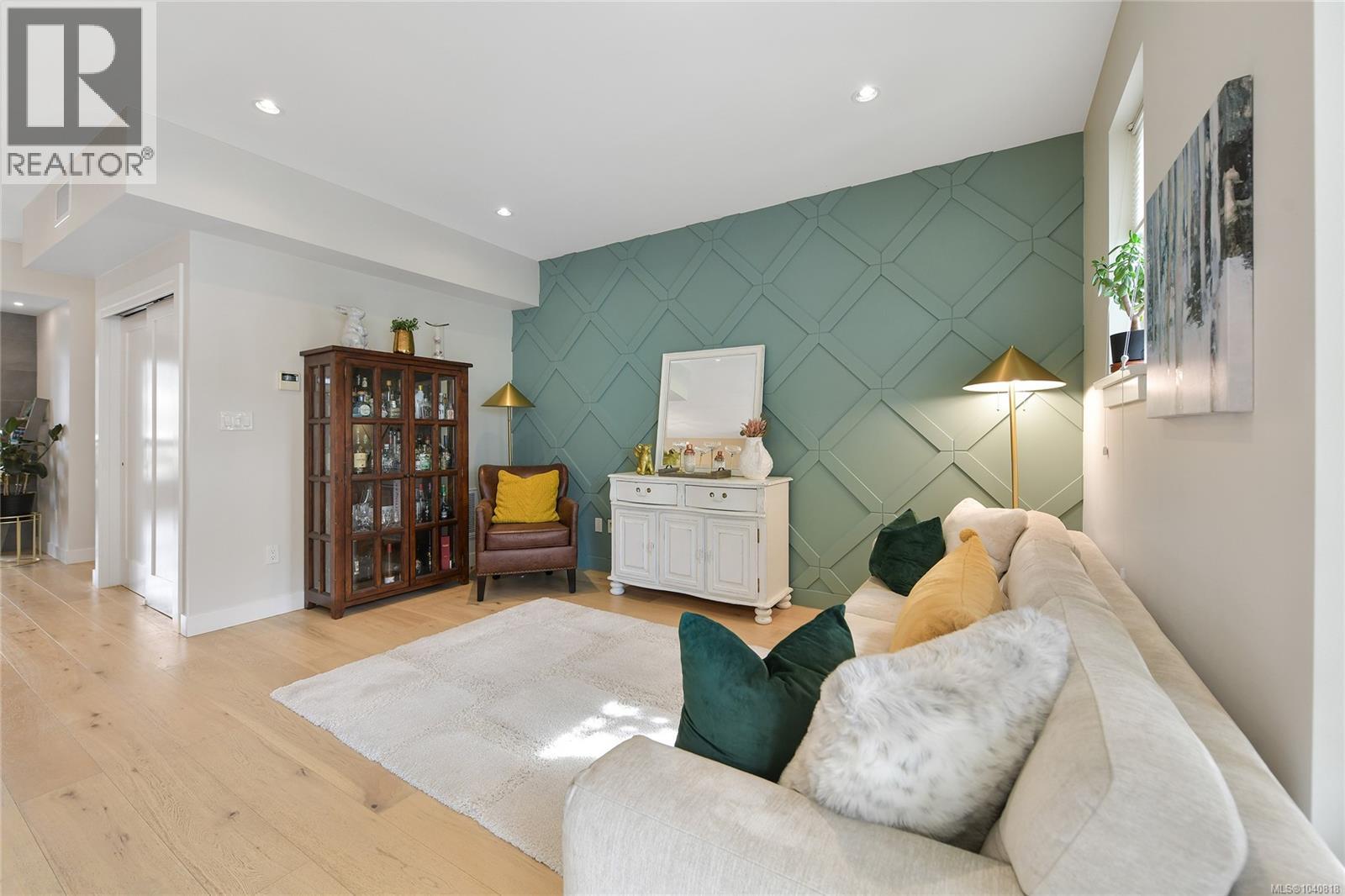 2826 Turnstyle Cres - 17