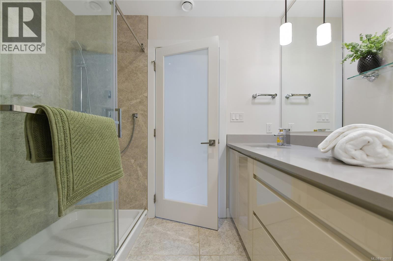 2826 Turnstyle Cres - 30