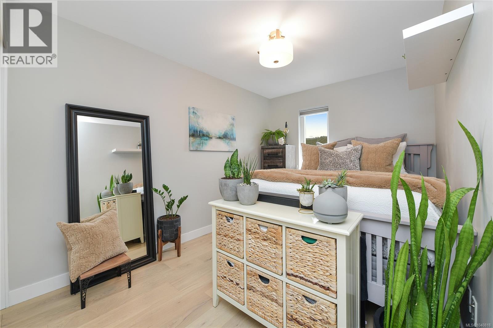 2826 Turnstyle Cres - 35