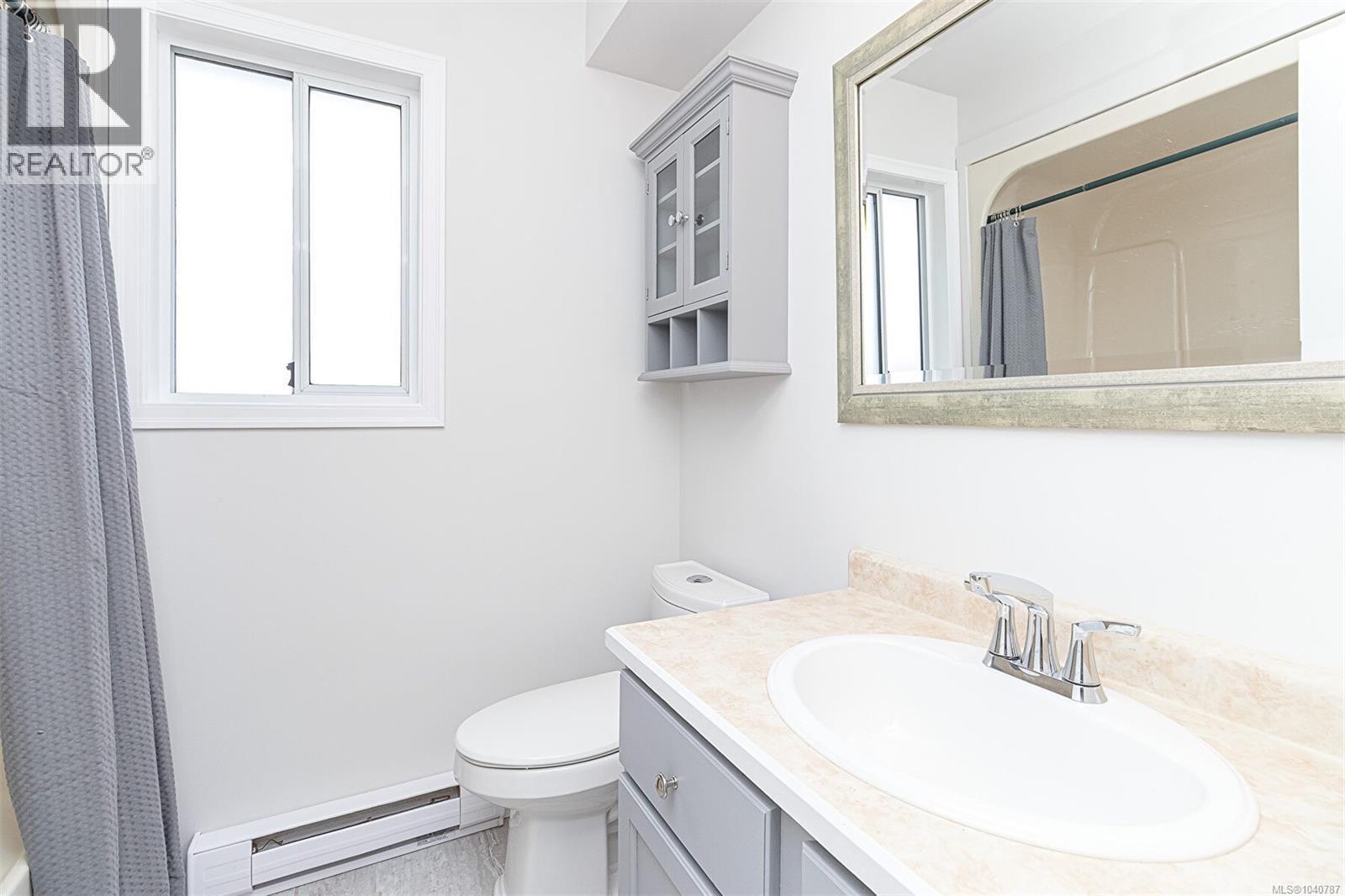 899 Cecil Blogg Dr - 15