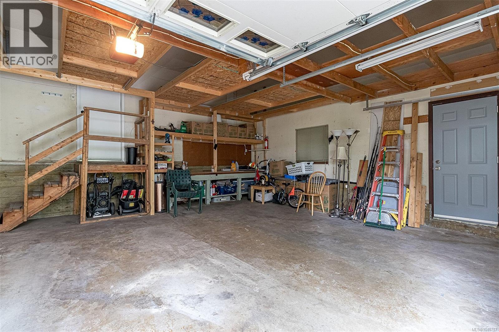 899 Cecil Blogg Dr - 21