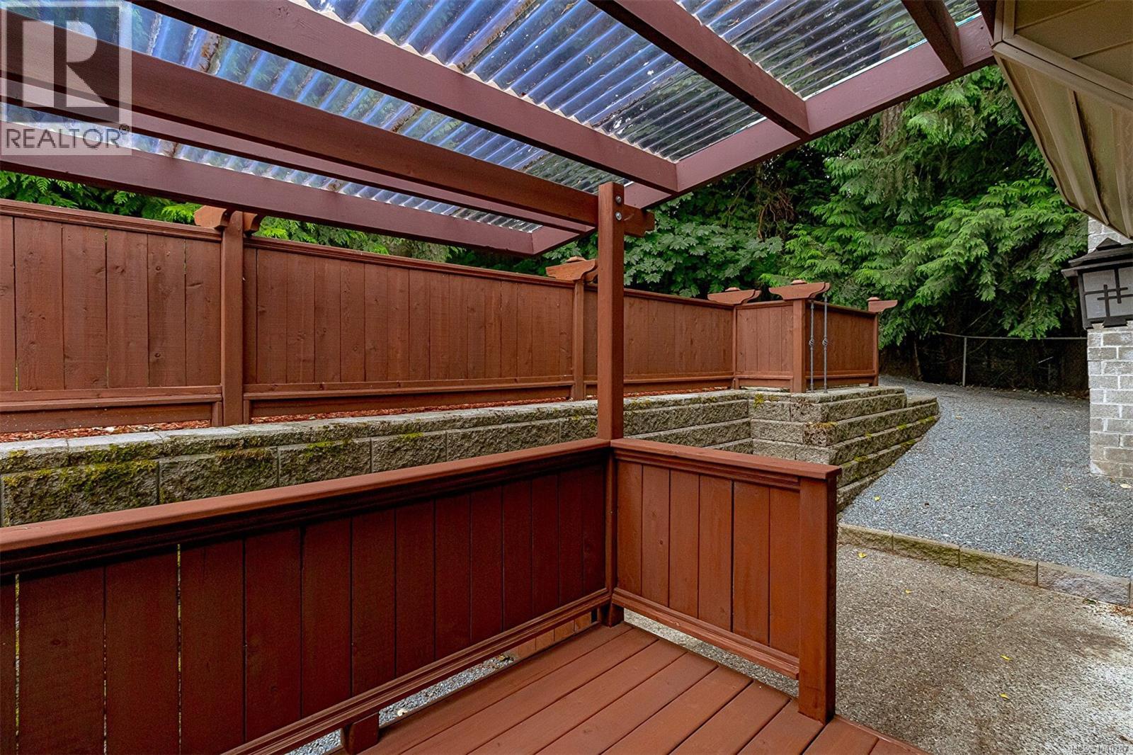 899 Cecil Blogg Dr - 22