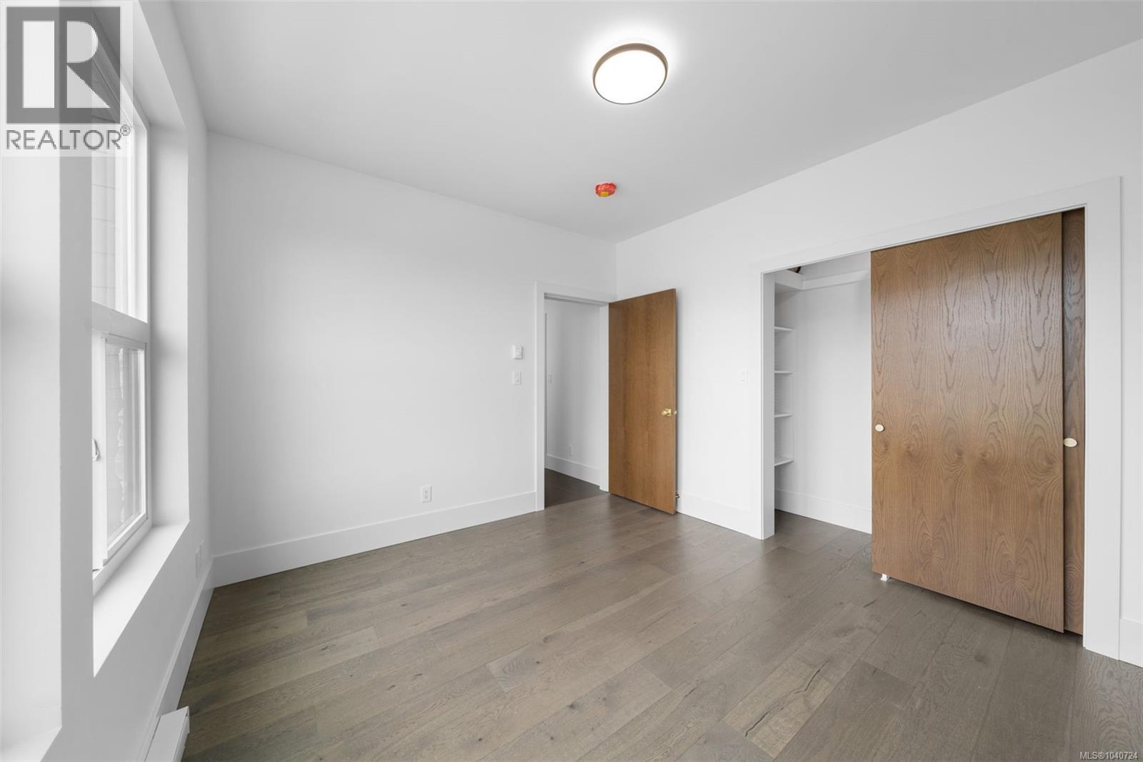 1221 Viewtop Rd - 10