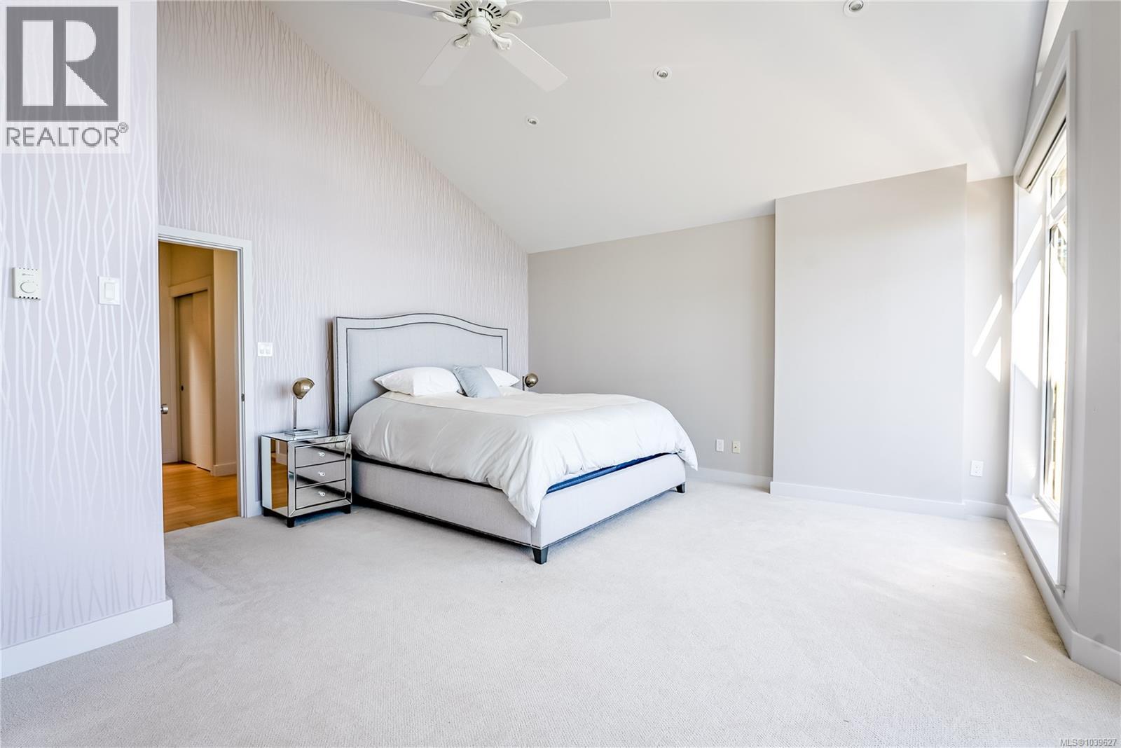 #20 4771 Cordova Bay Rd - 20