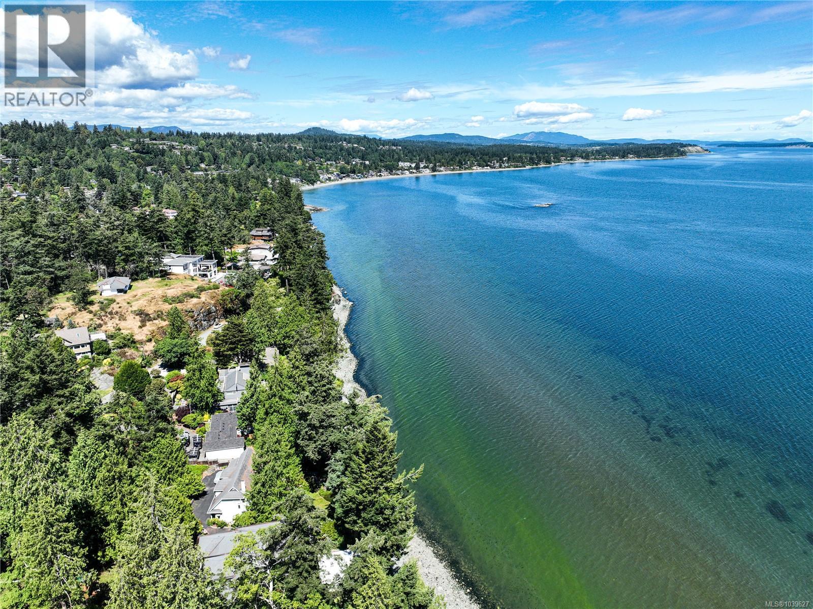 #20 4771 Cordova Bay Rd - 44
