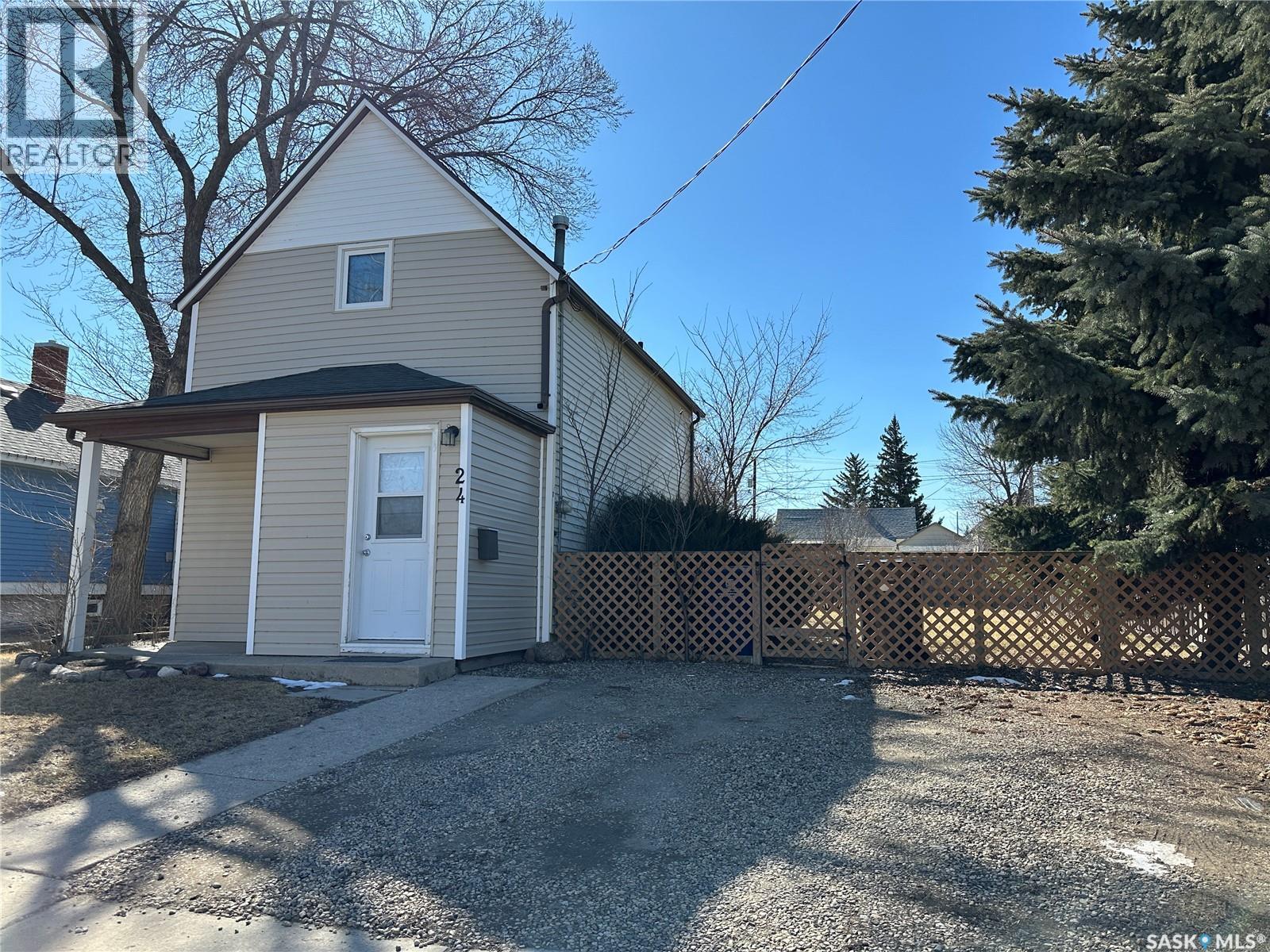 24 3rd AVENUE SE - 27