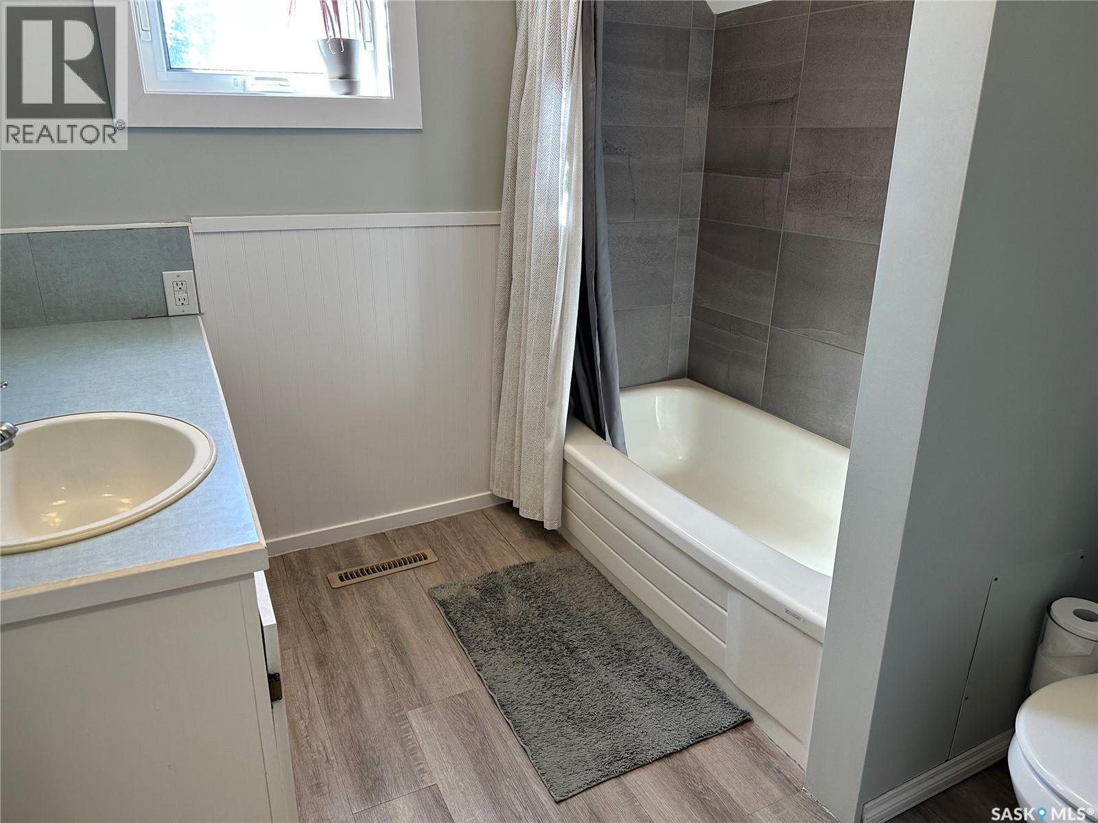 24 3rd AVENUE SE - 14