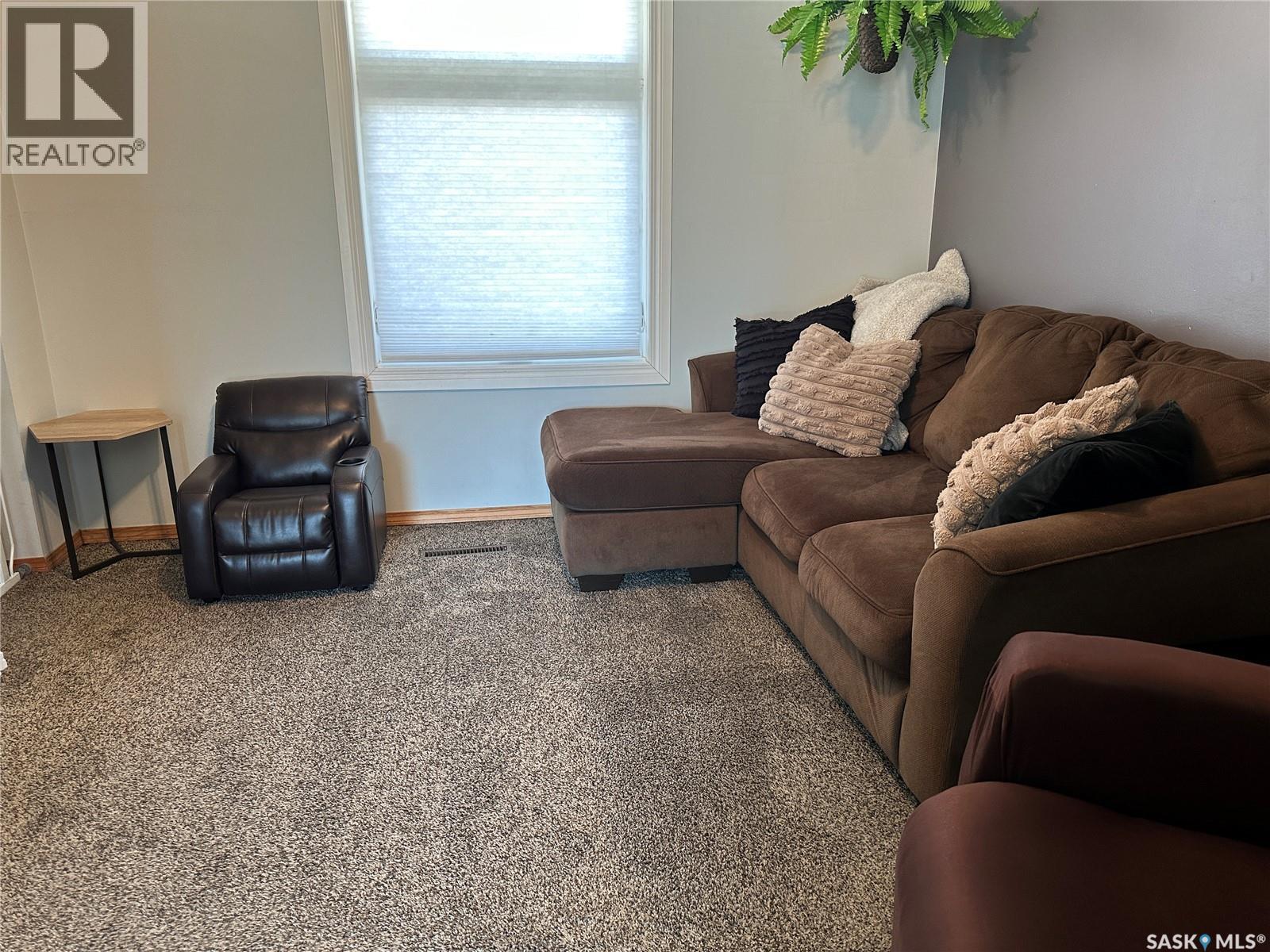24 3rd AVENUE SE - photo 3