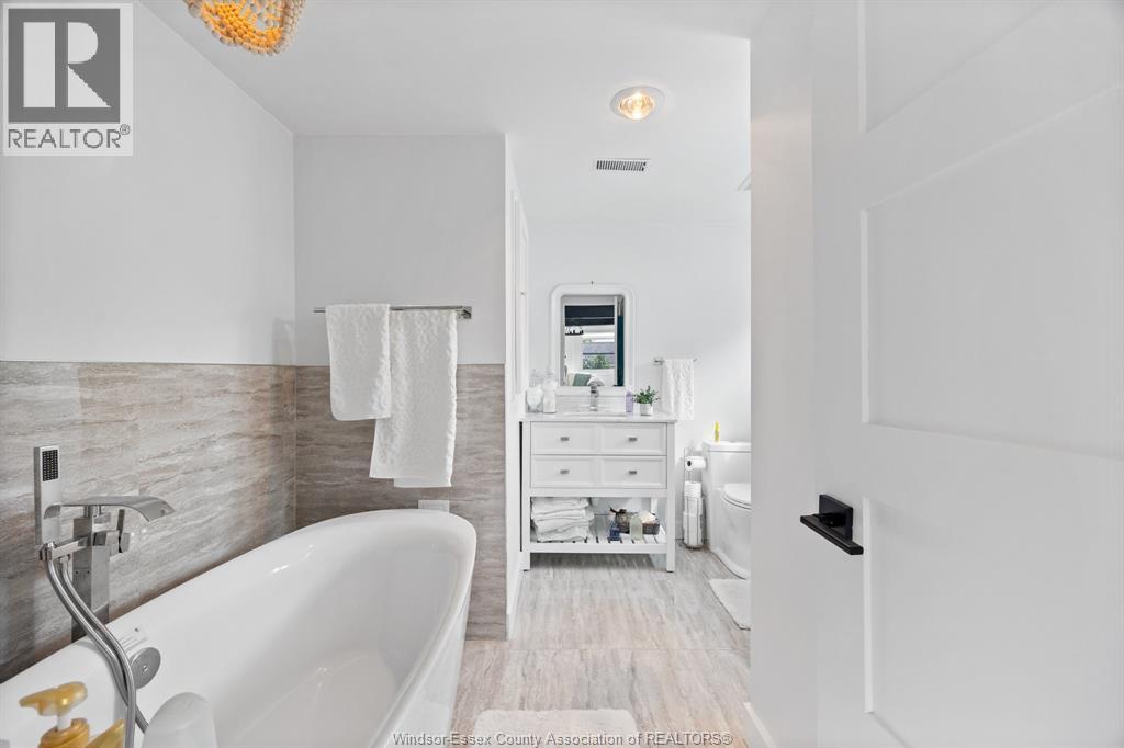 848 CEDAR ISLAND DRIVE - 24