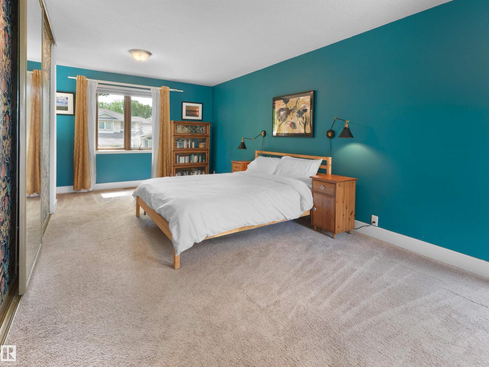 7624 92 AV NW — photo 19