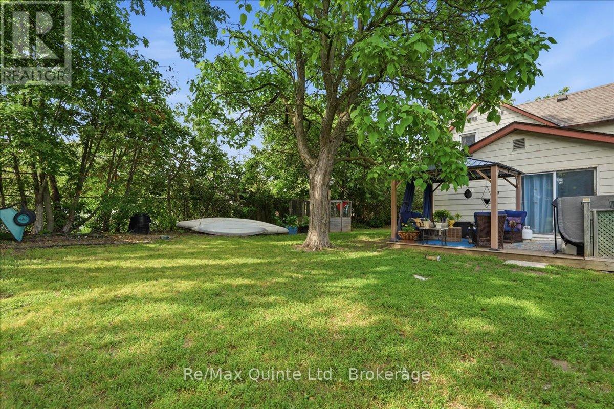 235 PINE STREET - 25