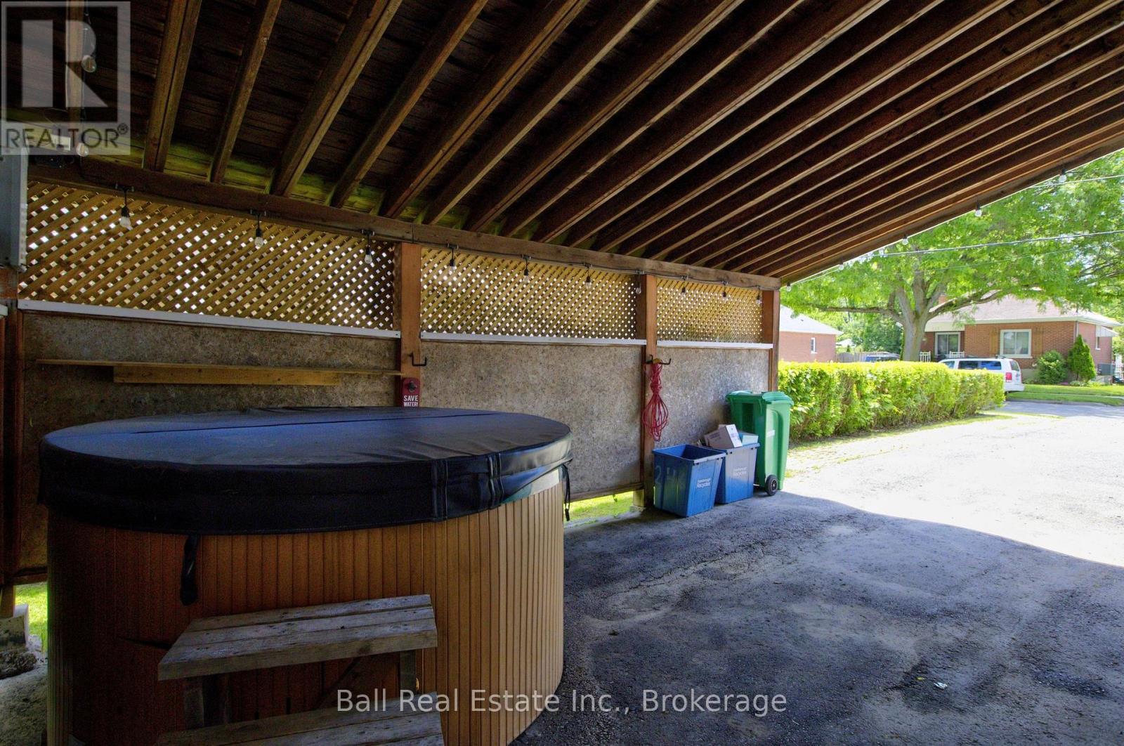 246 KING GEORGE STREET - 36