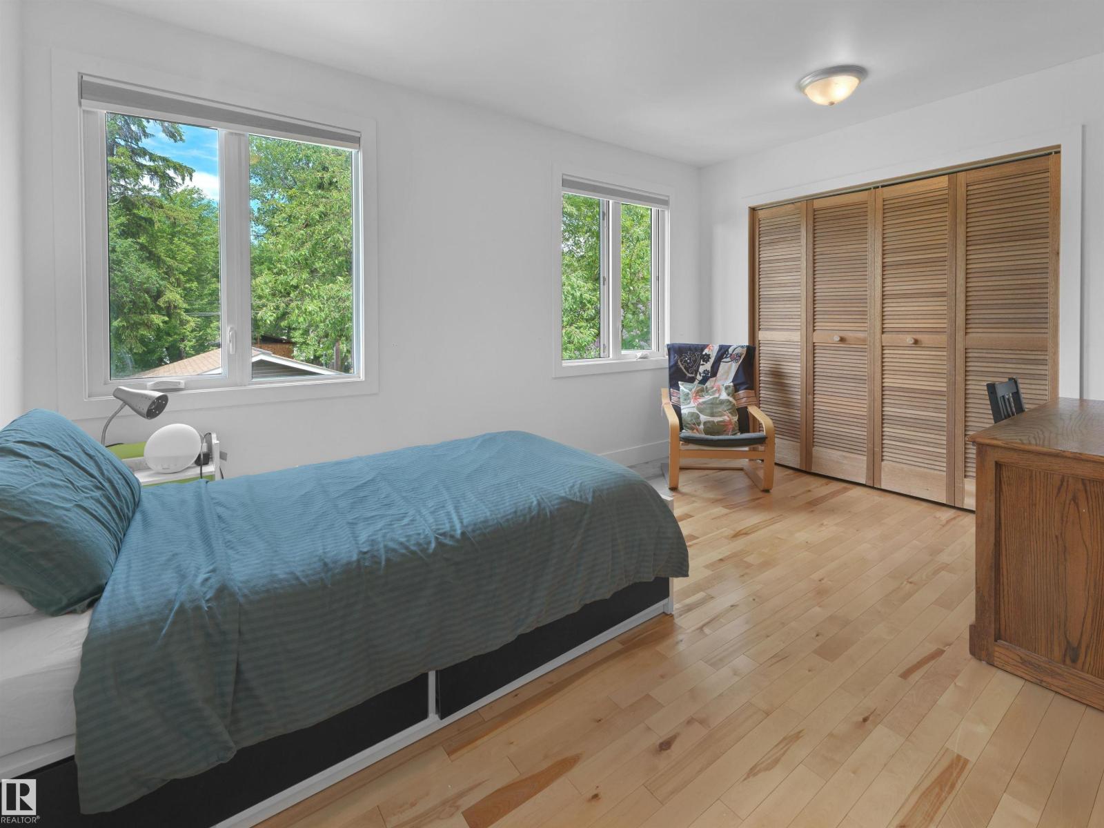 7624 92 AV NW — photo 22