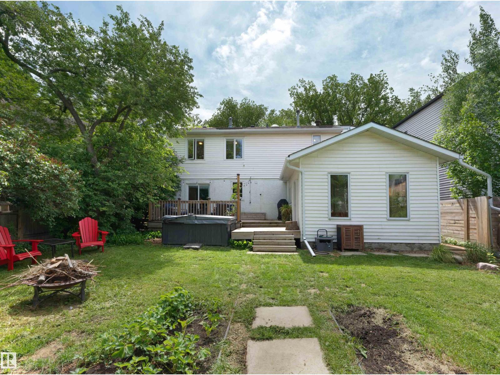 7624 92 AV NW — photo 30