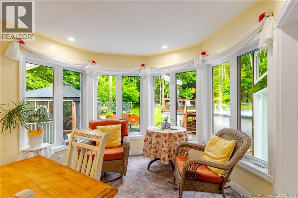 45 Mountain View Crescent - 12