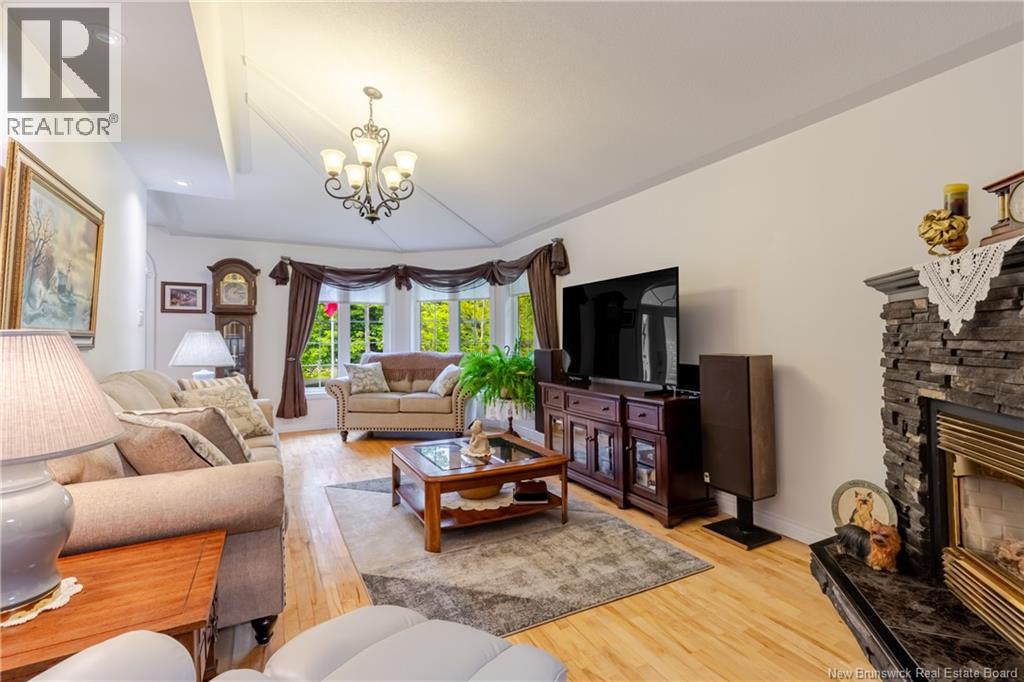 45 Mountain View Crescent - 9
