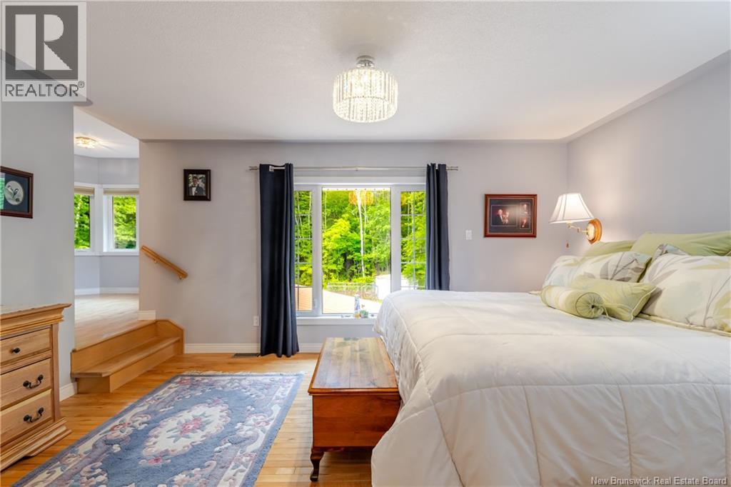 45 Mountain View Crescent - 21