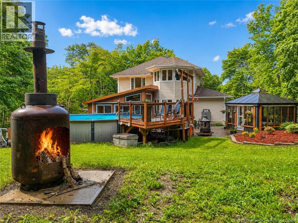 45 Mountain View Crescent - 47