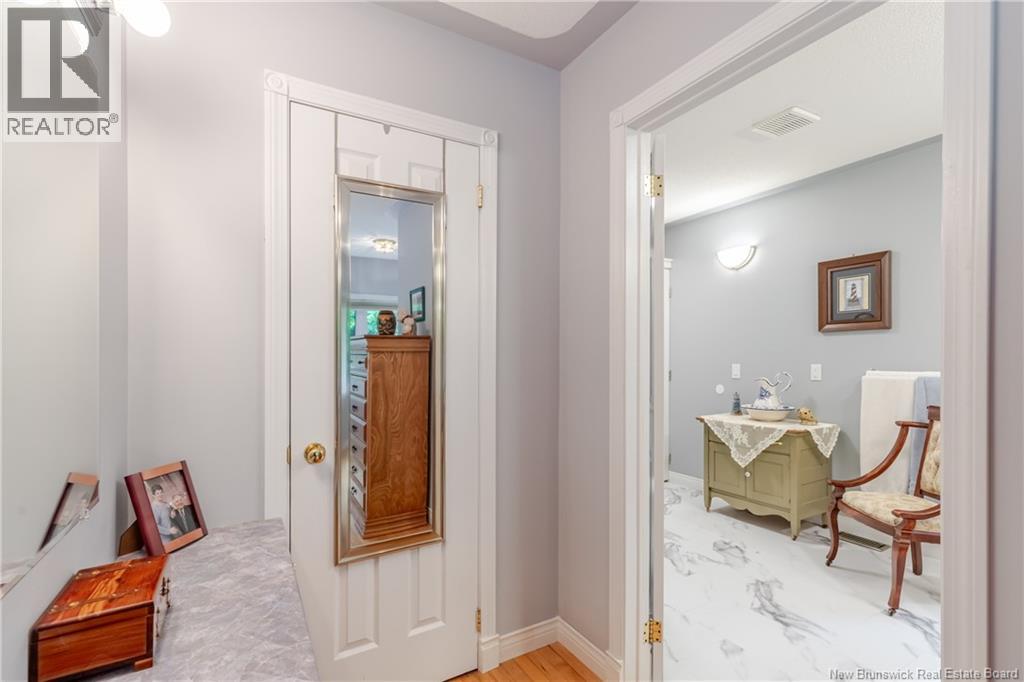 45 Mountain View Crescent - 27