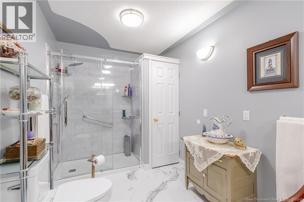 45 Mountain View Crescent - 26