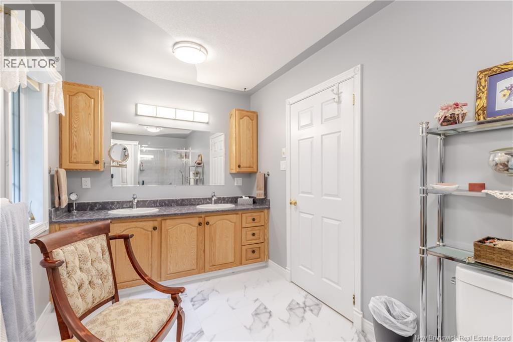 45 Mountain View Crescent - 25