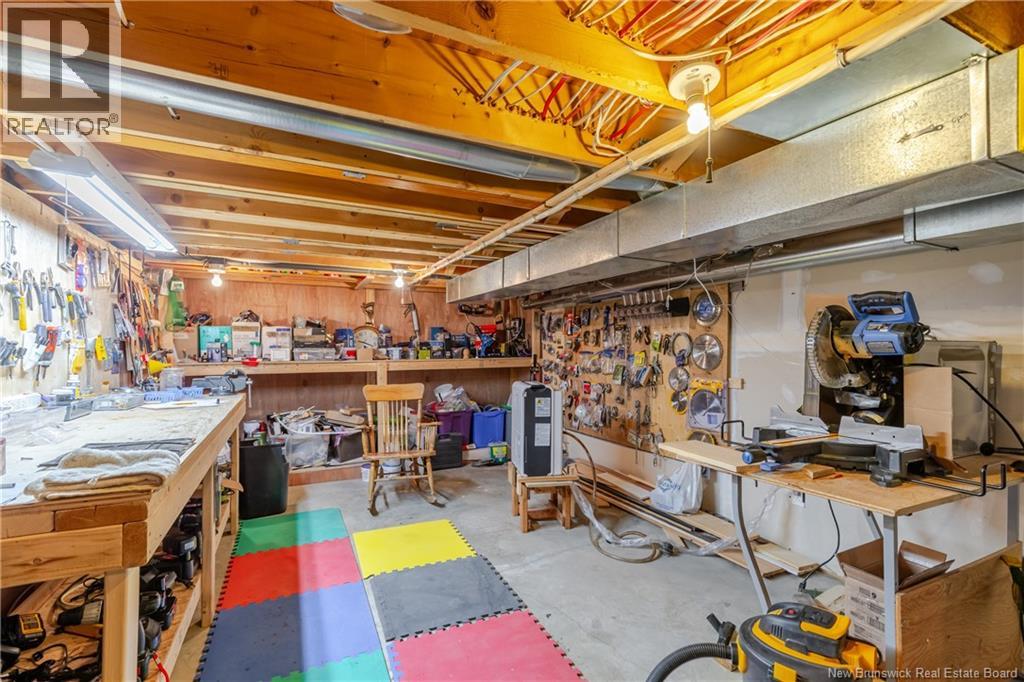 45 Mountain View Crescent - 34