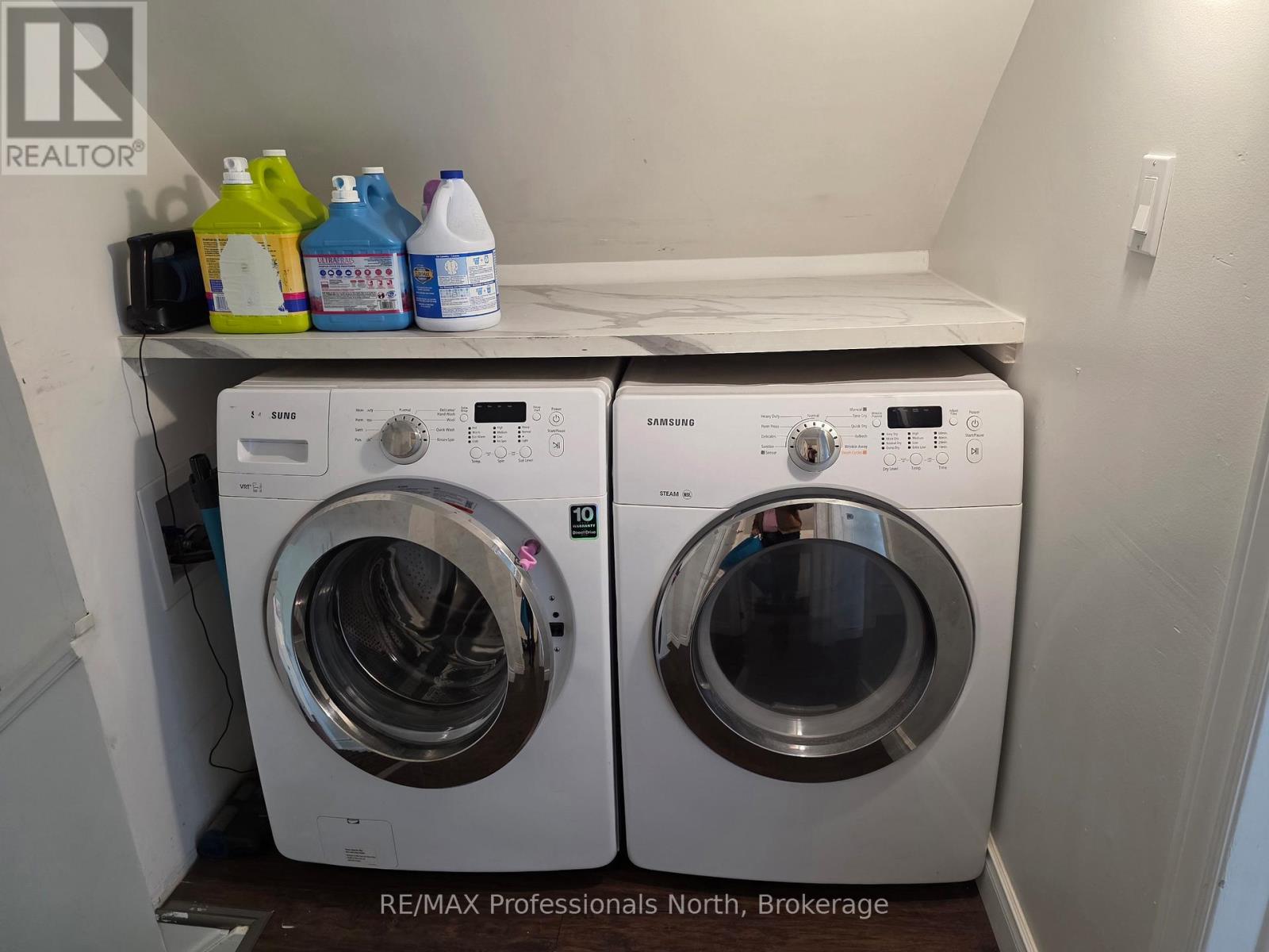 6 DUFFERIN STREET N - 25