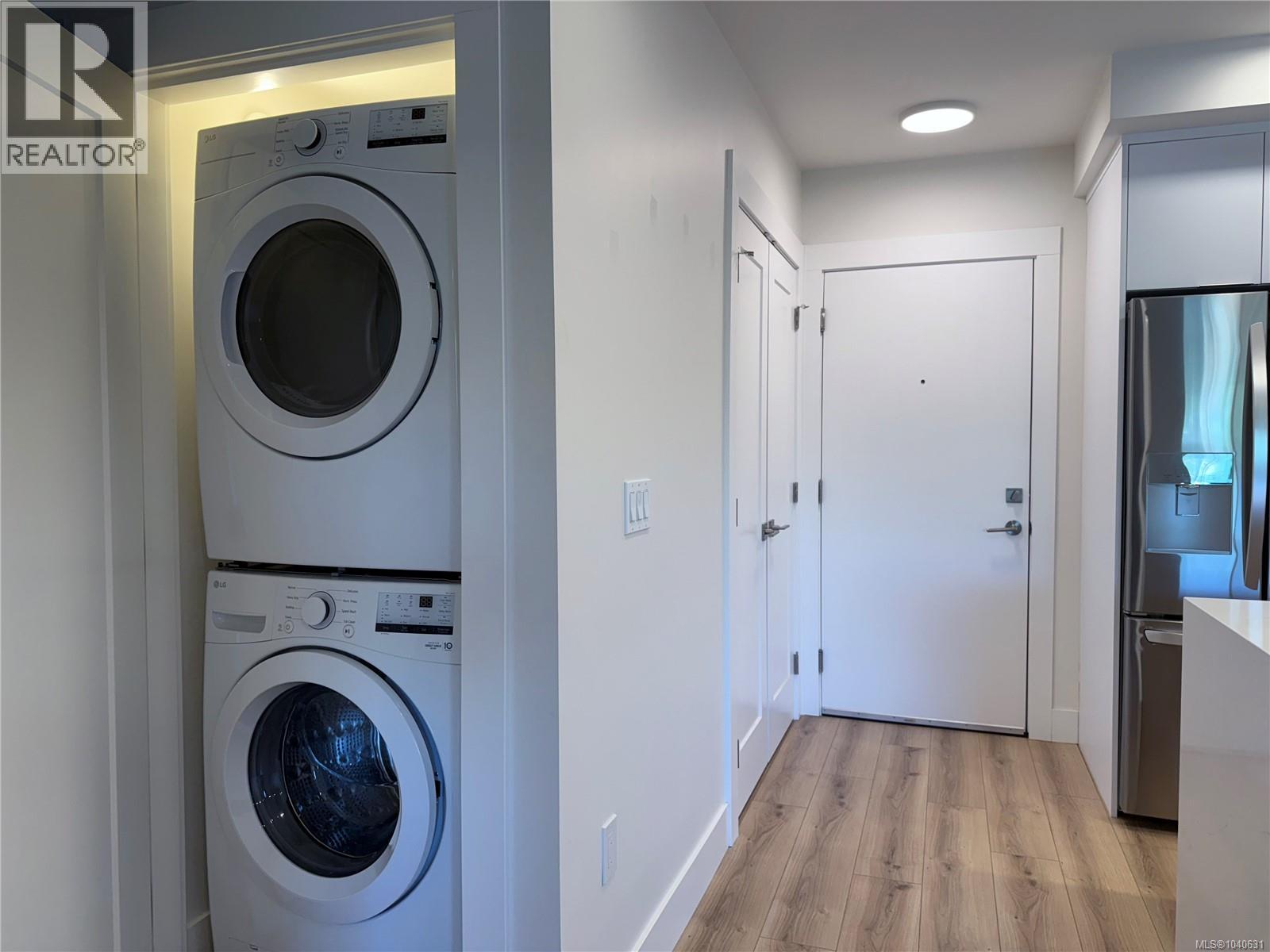 #407 45 Haliburton St - 16