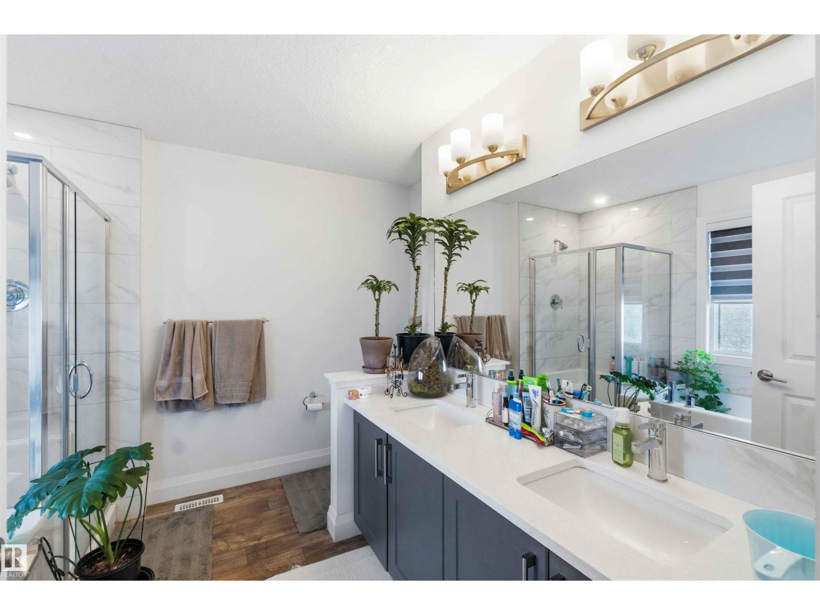9323 223 ST NW - 32