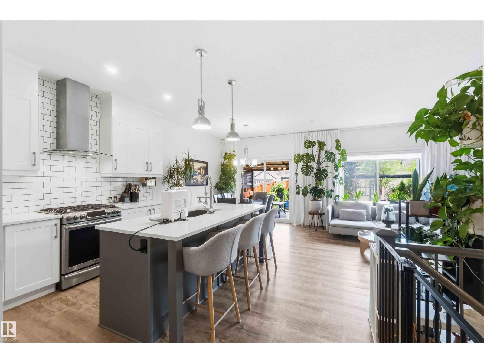 9323 223 ST NW - 8