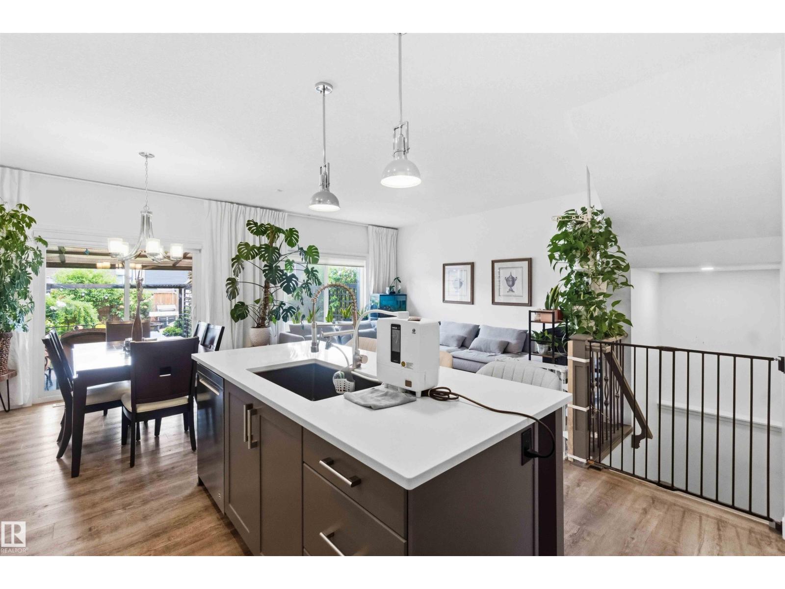 9323 223 ST NW - 9