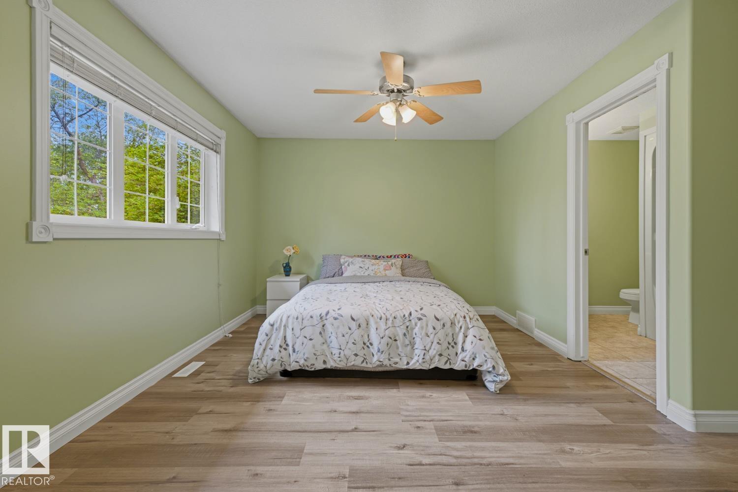 10728 71 AV NW - 19