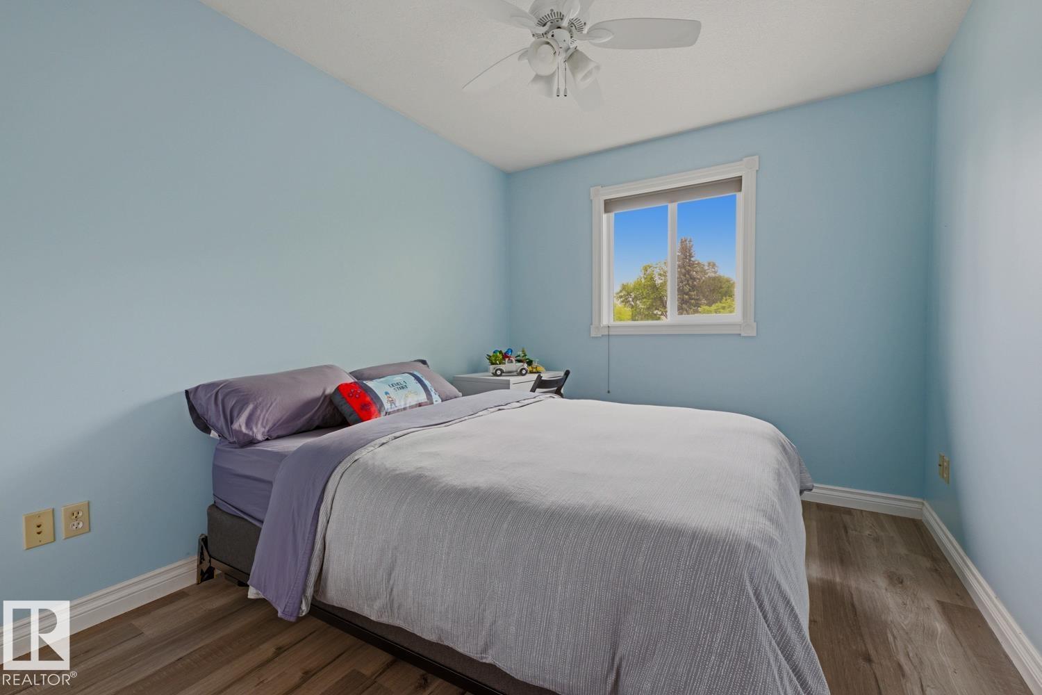 10728 71 AV NW - 23