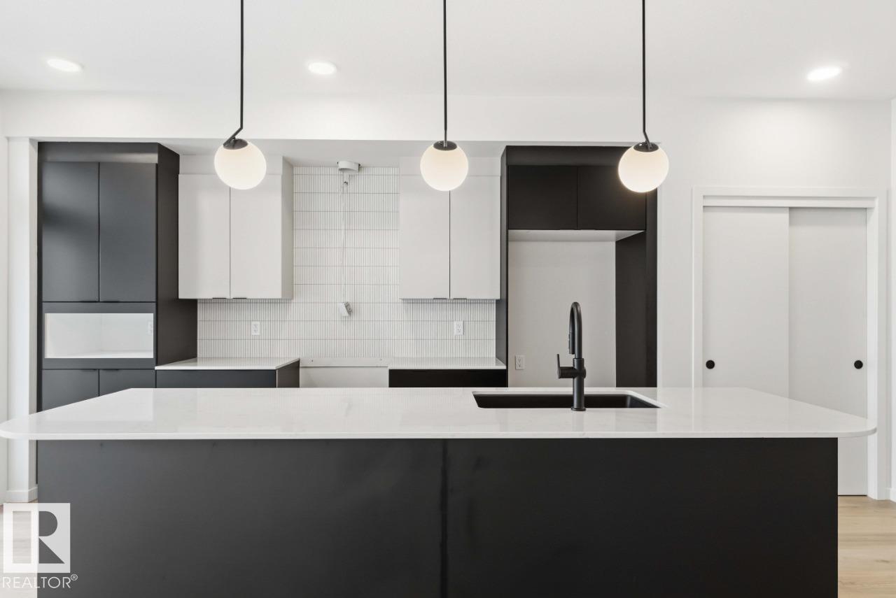 22522 83A AV NW - 7