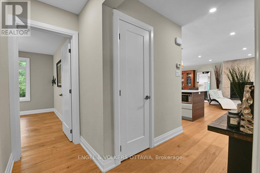 3 Bed, 2 Bath House for Sale in Ottawa – 580 THESSALY CIRCLE, Ottawa – MLS# X13462258 - Image 16