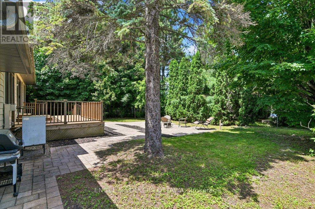 3 Bed, 2 Bath House for Sale in Ottawa – 580 THESSALY CIRCLE, Ottawa – MLS# X13462258 - Image 35