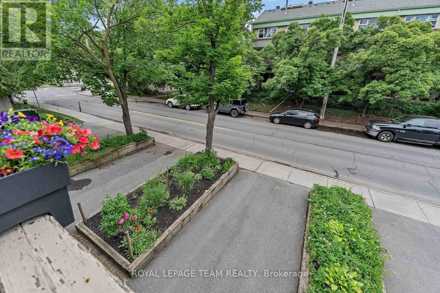 3 Bed, 2 Bath House for Sale in Ottawa – 215 BOOTH STREET, Ottawa – MLS# X13462400 - Image 24