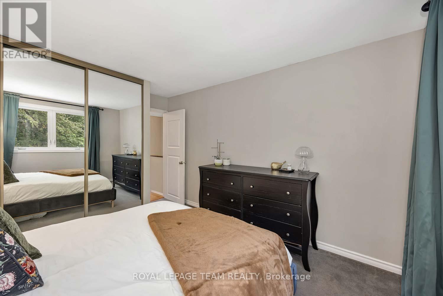 3 Bed, 2 Bath House for Sale in Ottawa – 215 BOOTH STREET, Ottawa – MLS# X13462400 - Image 29