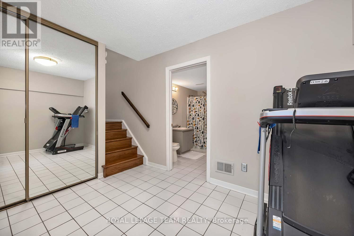 3 Bed, 2 Bath House for Sale in Ottawa – 215 BOOTH STREET, Ottawa – MLS# X13462400 - Image 6