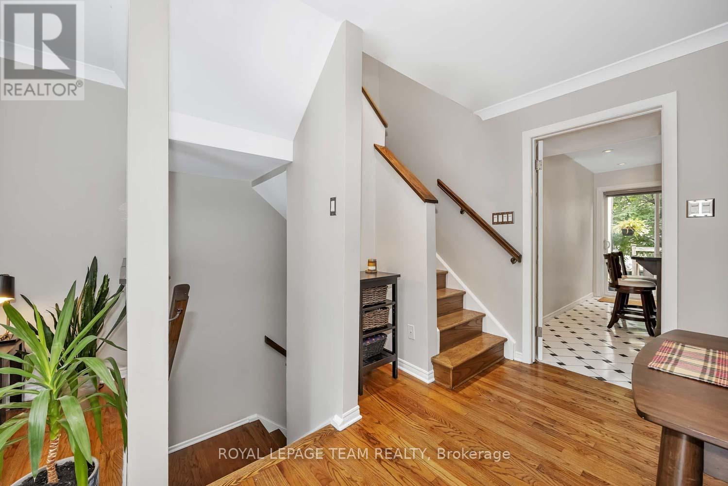 3 Bed, 2 Bath House for Sale in Ottawa – 215 BOOTH STREET, Ottawa – MLS# X13462400 - Image 9
