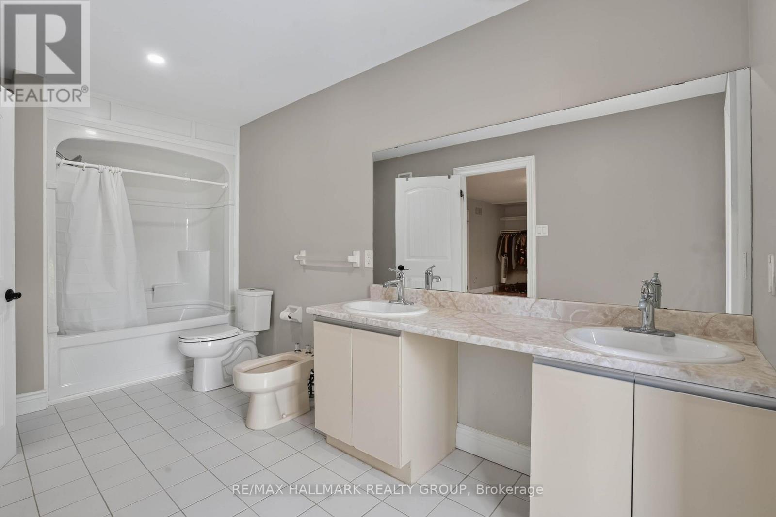 6 Bed, 6 Bath House for Sale in Ottawa – 3809 ALDERWOOD STREET, Ottawa – MLS# X13462498 - Image 26