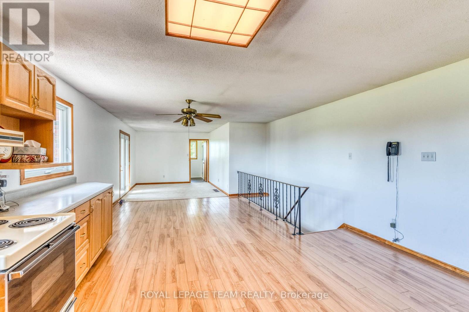 399 RAE ROAD - 15