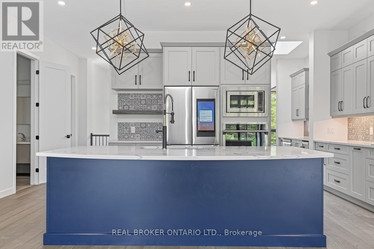 2068 RICHMOND ROAD - 11