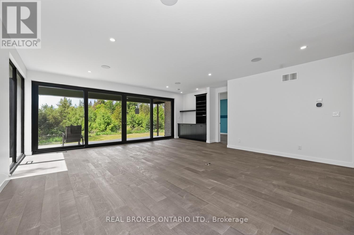 2068 RICHMOND ROAD - 18