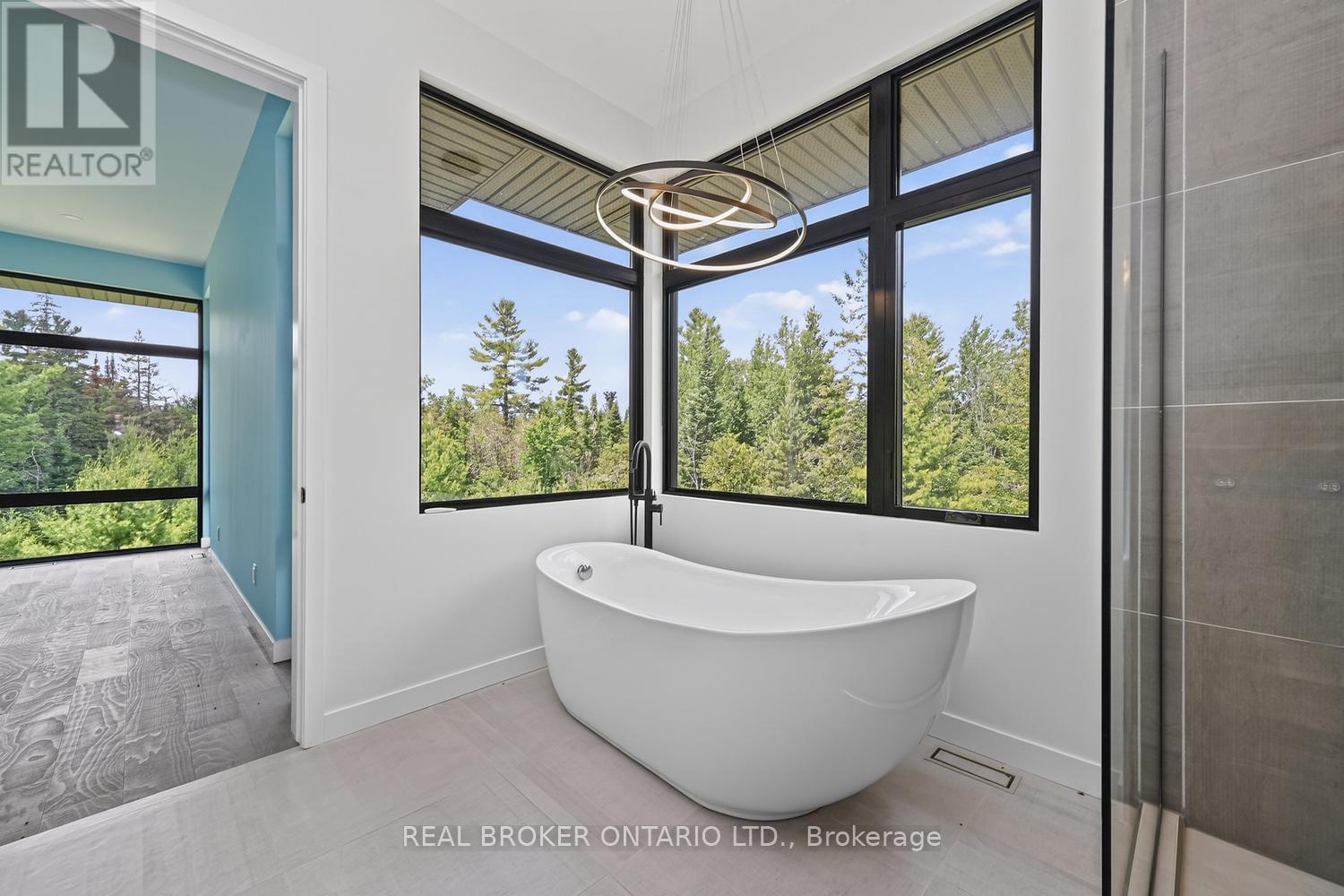 2068 RICHMOND ROAD - 31