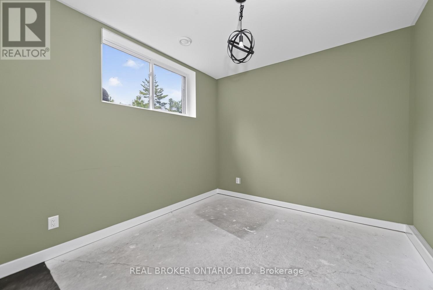 2068 RICHMOND ROAD - 39