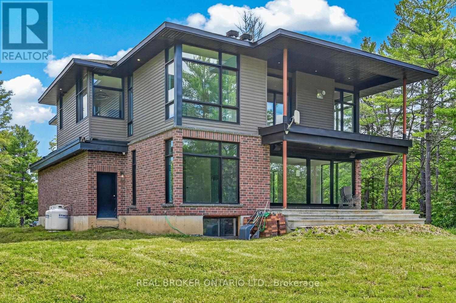 2068 RICHMOND ROAD - 41
