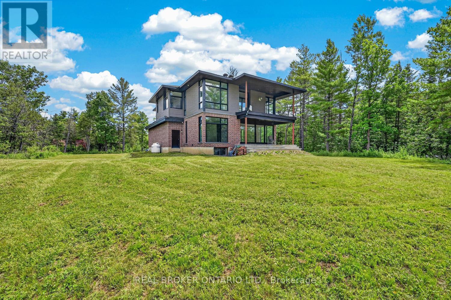 2068 RICHMOND ROAD - 43